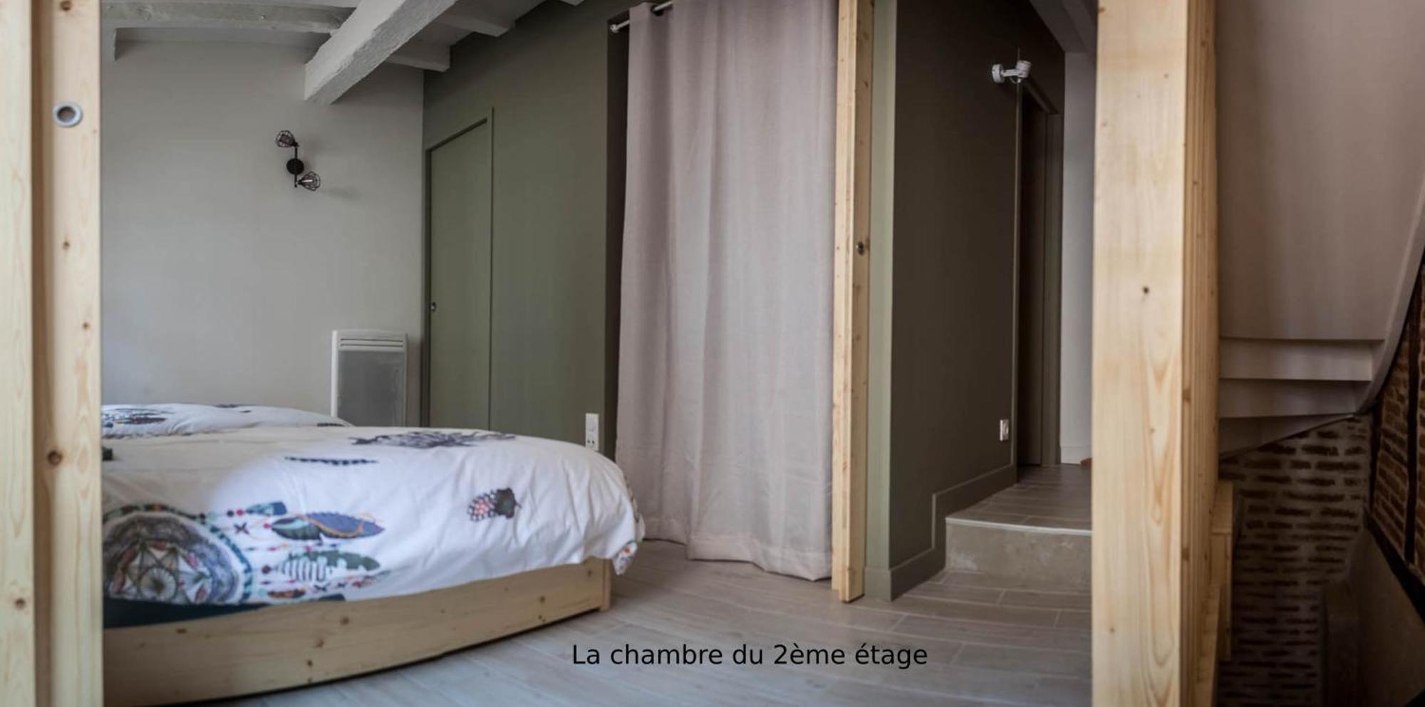 Villa De briques et de bois à Albi Extérieur photo